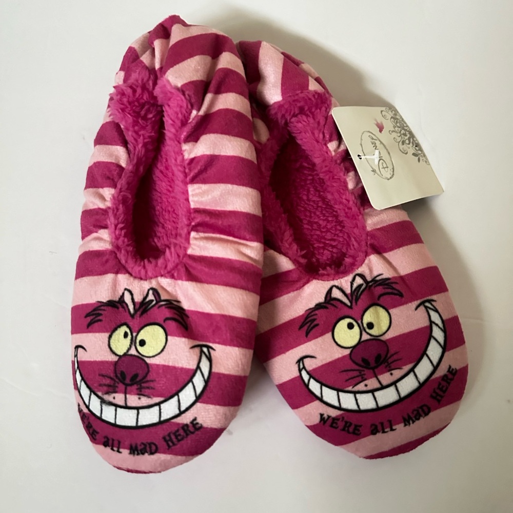 Disney Alice in Wonderland Chesire Cat grip slippers